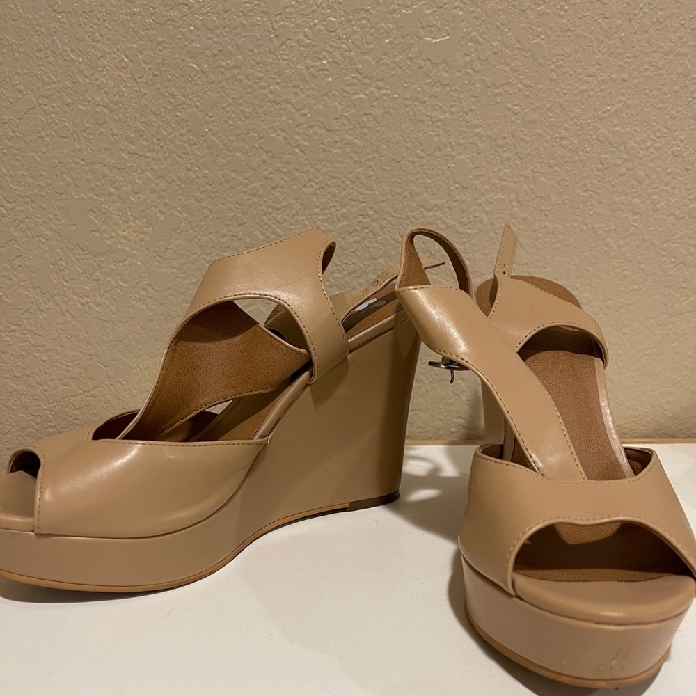 Women’s Nordstrom BP nude wedges (SIZE 8.5)